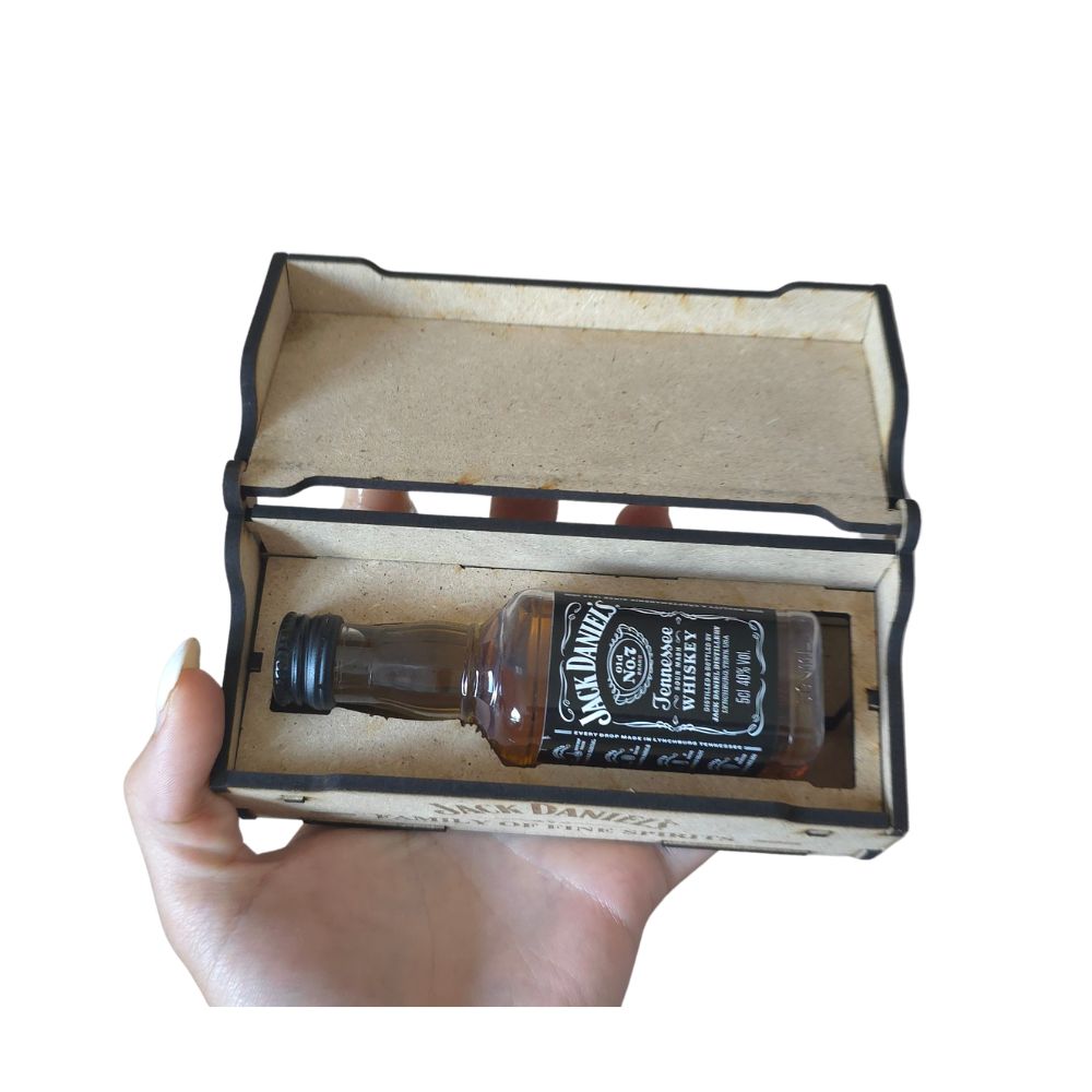 Poklon kutija Jack Daniel’s – personalizirana graviranjem