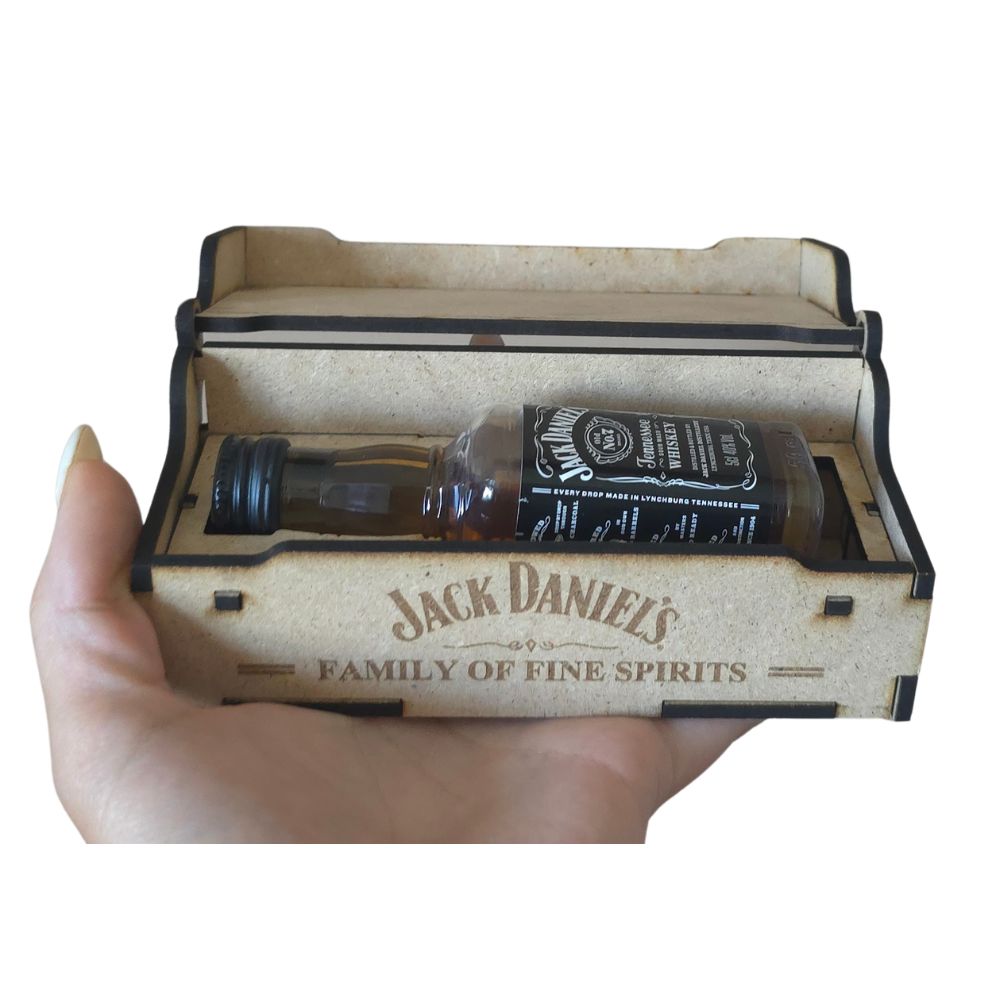 Poklon kutija Jack Daniel’s – personalizirana graviranjem