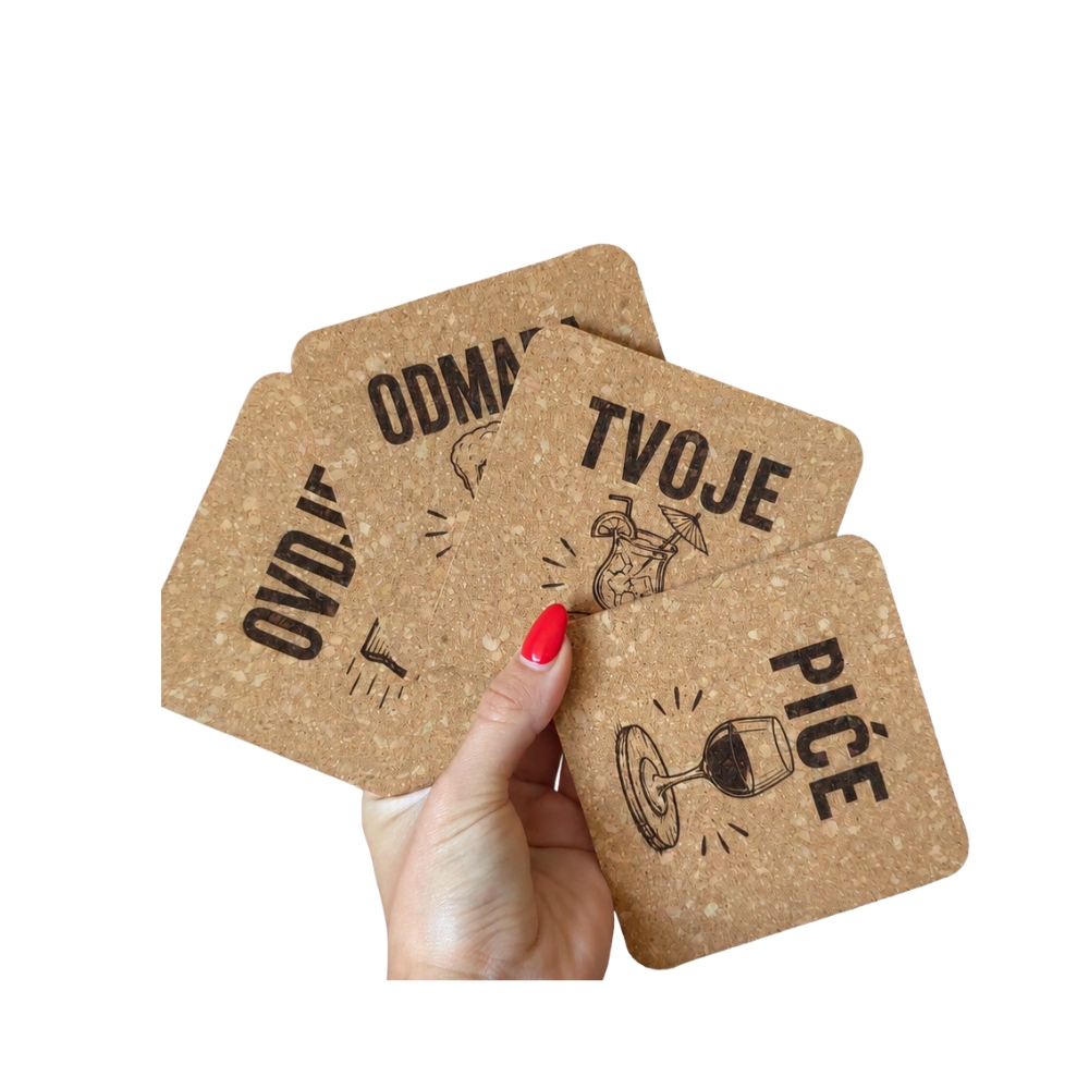Personalizirani podmetači za čaše od pluta 10 × 10 cm – set 4 kom